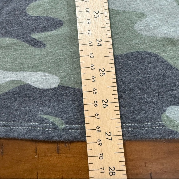 Bombom Camouflage Short Sleeve Tee women’s L preowned - Picture 4 of 6